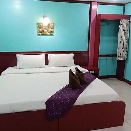 Hotel Haad Somboon House Bang Saphan Exterior foto