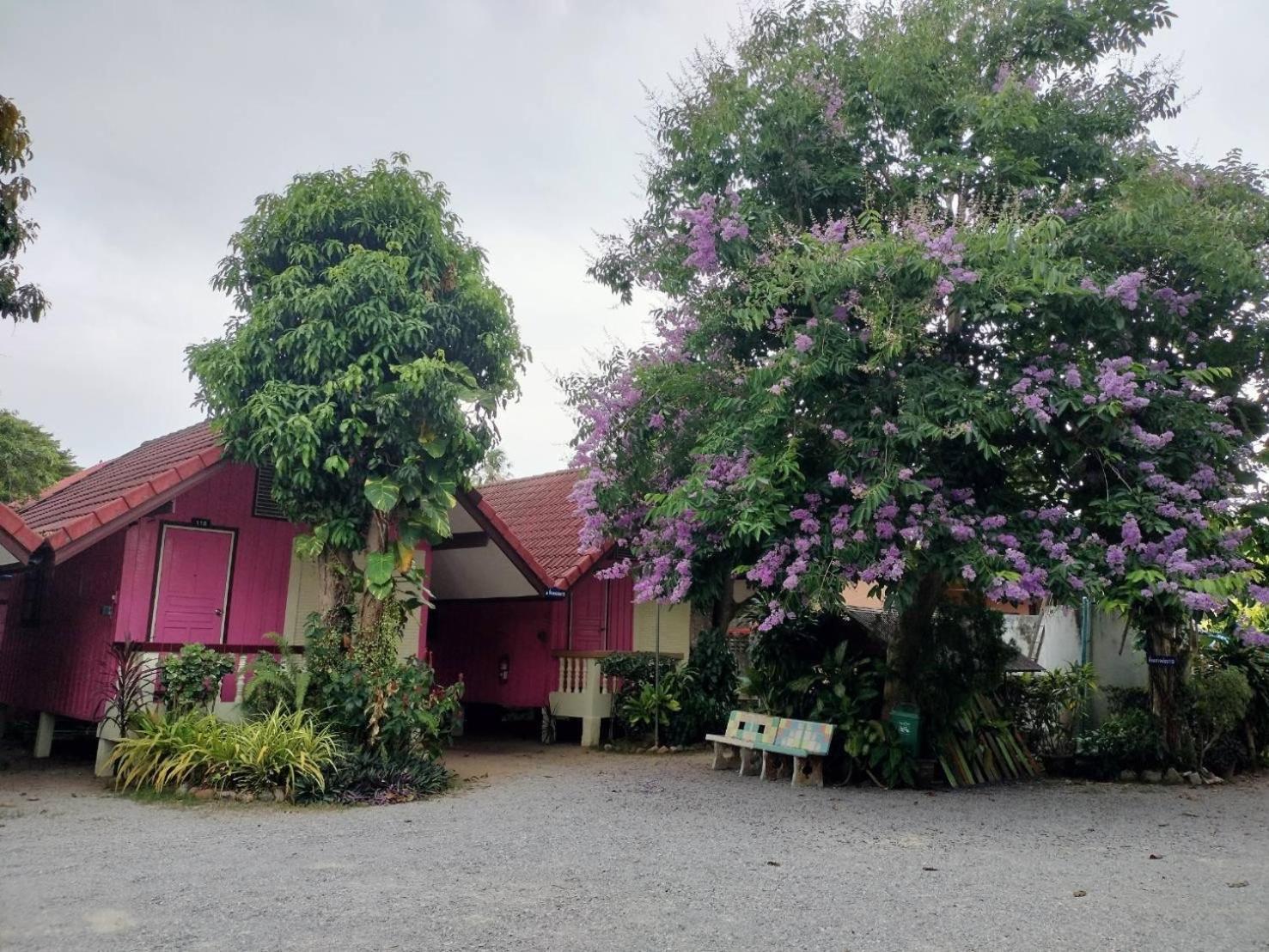 Hotel Haad Somboon House Bang Saphan Exterior foto