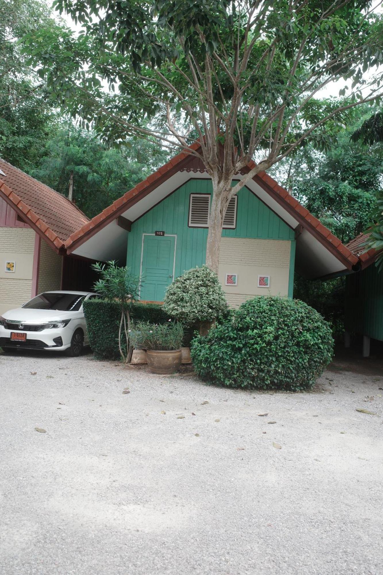 Hotel Haad Somboon House Bang Saphan Exterior foto
