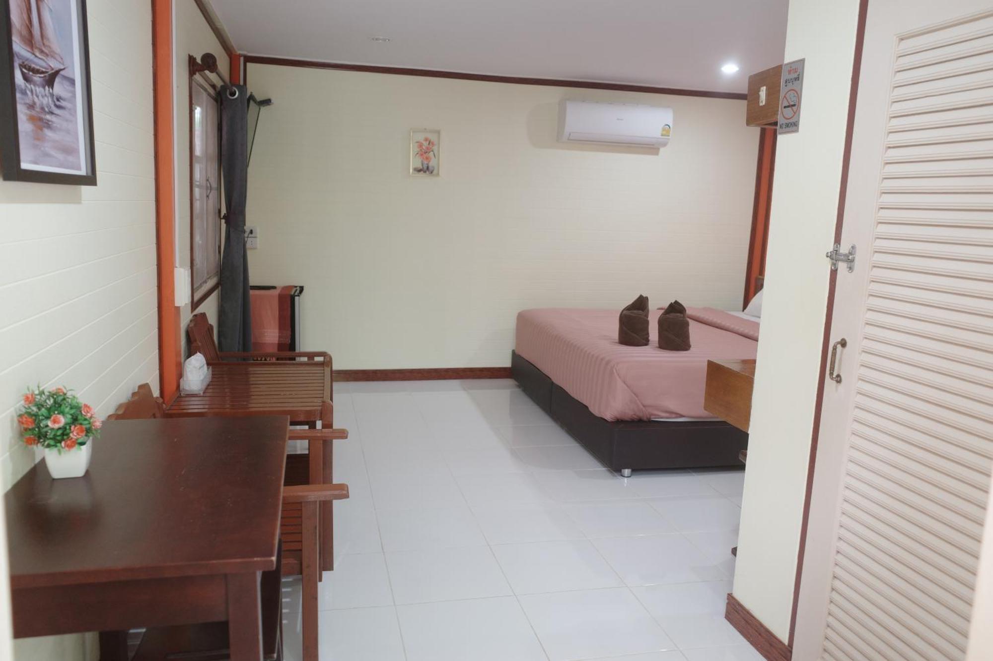 Hotel Haad Somboon House Bang Saphan Exterior foto