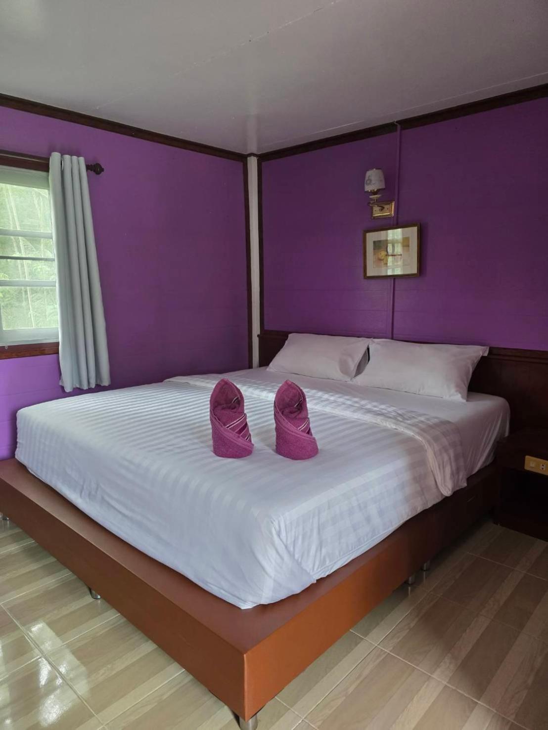 Hotel Haad Somboon House Bang Saphan Exterior foto