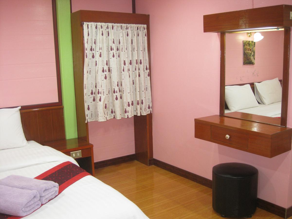 Hotel Haad Somboon House Bang Saphan Exterior foto