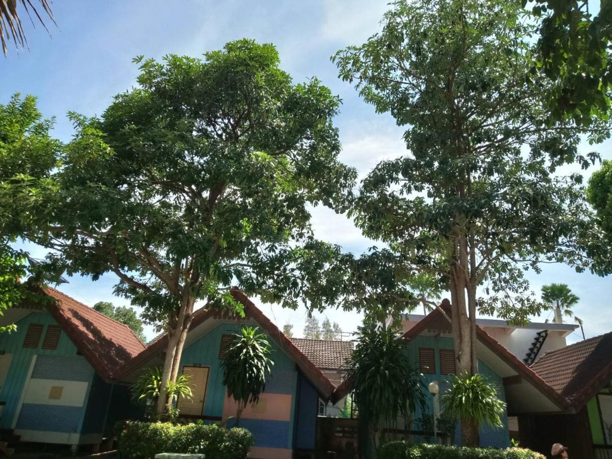 Hotel Haad Somboon House Bang Saphan Exterior foto